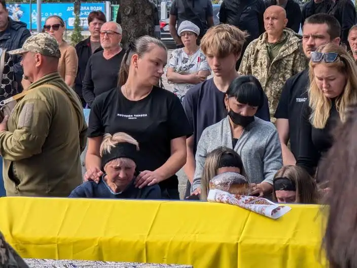У Знам’янці попрощались із сержантом Миколою Єфремовим, який загинув на Сумщині