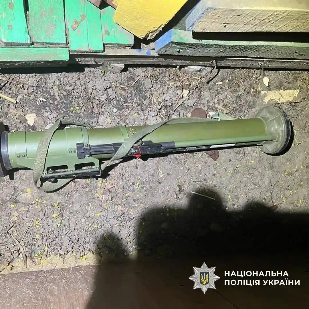 Погрожував зброєю посеред вулиці: у Кропивницькому чоловіку повідомили про підозру
