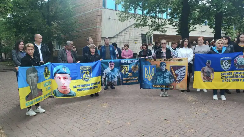 У Новоукраїнці провели акцію на підтримку полонених і зниклих безвісти захисників