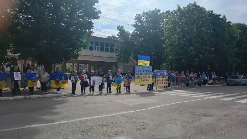 У Новоукраїнці пройшла тиха акція підтримки родин полонених і зниклих безвісти