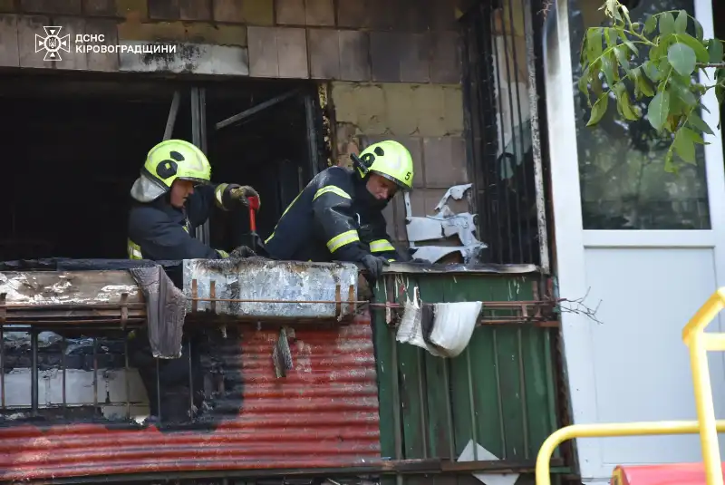Пожежа в багатоповерхівці Кропивницького: евакуйовано 5 людей, одна особа постраждала