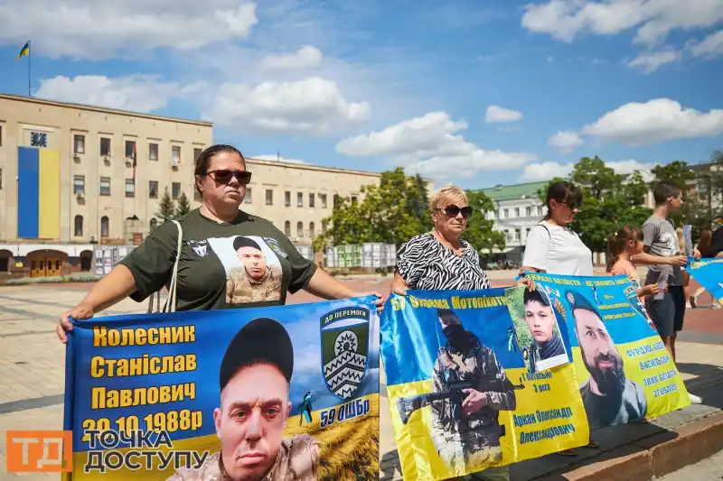 У Кропивницькому пройшла акція на підтримку полонених і зниклих безвісти захисників